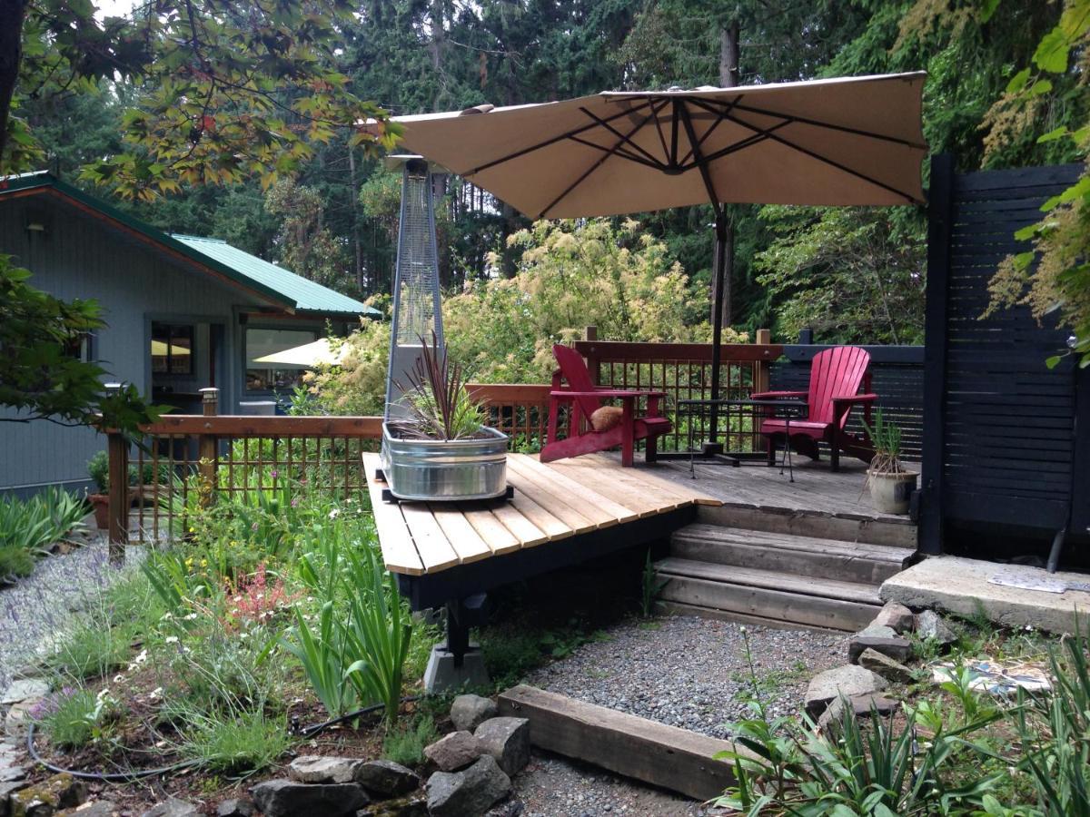 Salt Spring Carriage House B&B Ganges Bagian luar foto