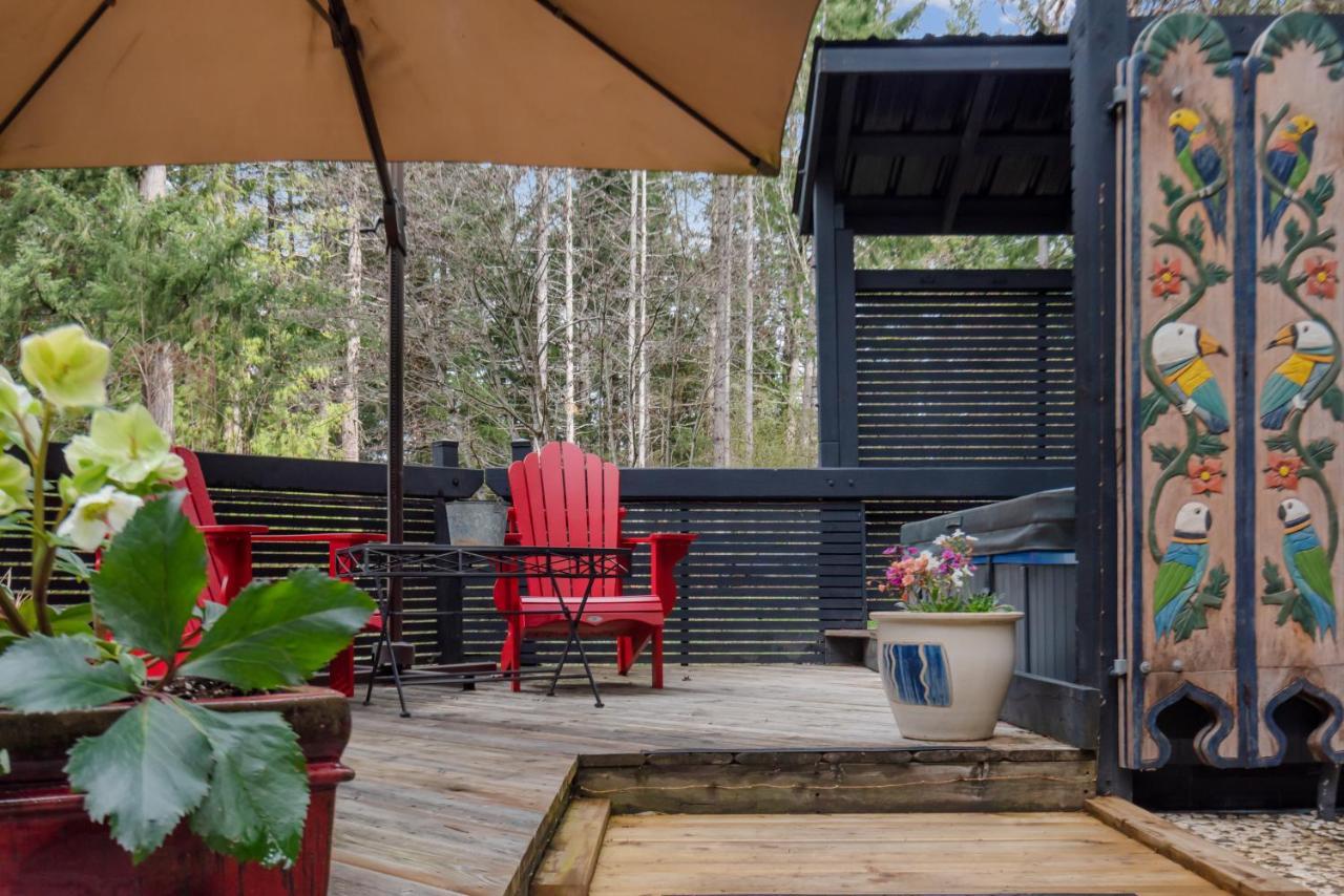 Salt Spring Carriage House B&B Ganges Bagian luar foto